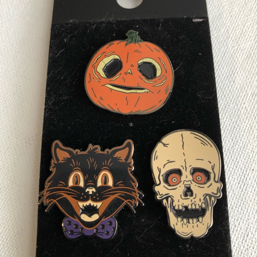 Universal Studios Halloween Horror Nights 2022 set of 3 pins